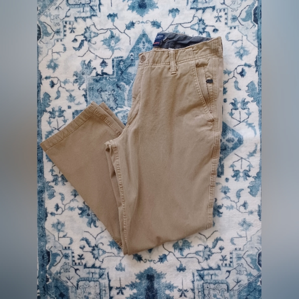 Dockers Men's Straight Fit Tan Pants